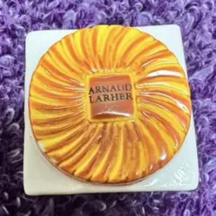 ARNAUD LARHER ガレットデロワのフェーヴ（未開封）