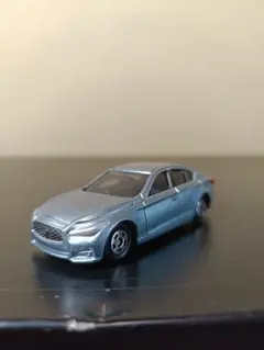 トミカ　日産スカイライン　NO.105 絶版　廃盤　箱無しのサムネイル