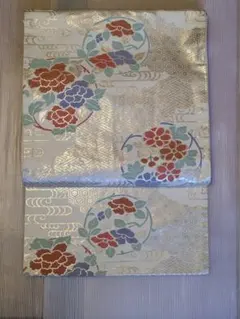名古屋帯 四季花文様 花丸文 クリーム色 シルバー 開き仕立て