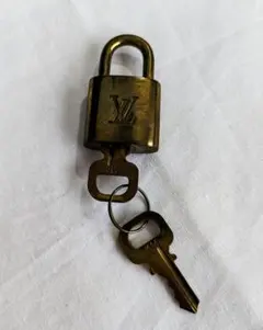 LOUIS VUITTON パドロック南京錠 鍵2本付き