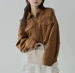 chico 胸ロゴショート丈スエードジップブルゾン