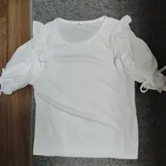ハニーズ　ホワイト 肩フリル 五分袖 トップス　ブラウス