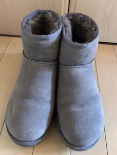 2025年最新】UGG アグ ショートの人気アイテム - メルカリ