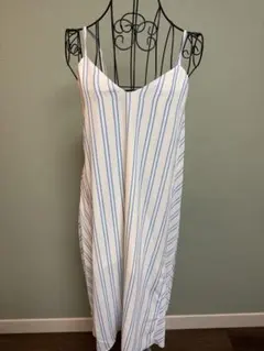 ワンピース　ノースリーブワンピース ホワイトとブレーのストライプ