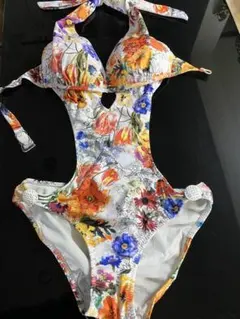 値下げしました。 Riberce / リベーチェ花柄水着のサムネイル