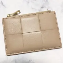 【新品未使用】フラグメントケース　羊革スマートな財布　ベージュ(ファスナー金色)