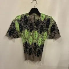 プリーツプリーズ　PLEATS PLEASE イッセイミヤケ　半袖カーディガンのサムネイル