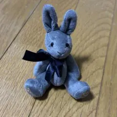 MORABITO グレー ウサギのぬいぐるみチャーム