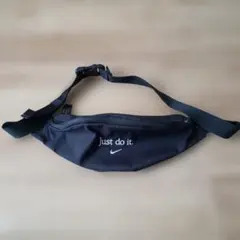 Nike ボディバッグ