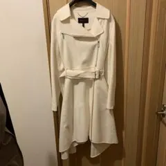 BCBG ホワイトコートのサムネイル