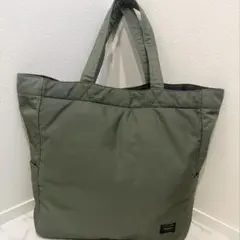PORTER ポーター　タンカー　トートバッグ　カーキ　缶バッチ付きのサムネイル