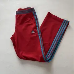 adidas 赤 トラックパンツ 刺繍ロゴ