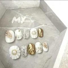 【No.07】現品　ぷっくりフラワー　白　成人式　卒業式　結婚式　ネイルチップ