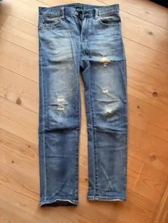 UNIQLO ダメージ加工 ブルーデニムパンツ　ウエスト76センチ