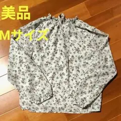 美品　花柄　フラワープリント Mサイズ 長袖ブラウス　シャツ　トップス　春服のサムネイル