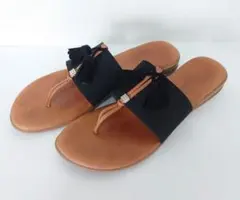 Andre Assous　タッセル サンダル 黒のサムネイル