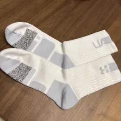 Under Armour パターン入りソックス