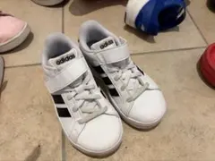adidas スニーカー　17.0センチ