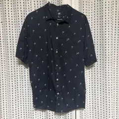 H&M 半袖シャツ パームツリー柄 ブラックのサムネイル