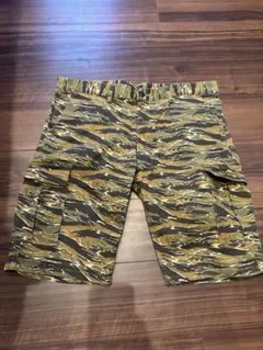 SubCiety 迷彩柄 ショートパンツ XLサイズのサムネイル