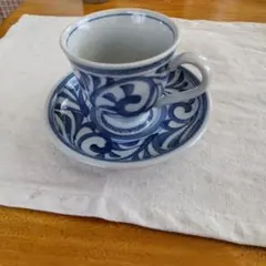 青と白の陶器 カップ・ソーサーセット