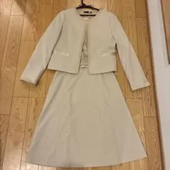 ベージュ　ジャケット　スカート　スーツセット　セレモニー