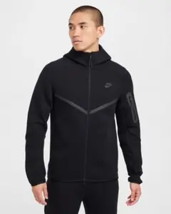 NIKE テックフリース　ブラック