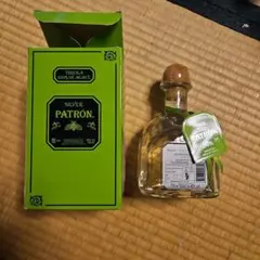 PATRÓN シルバー テキーラ 700ml 40%