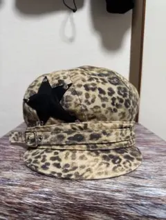 正規店購入 GENZERO ヒョウ柄ハンチング帽 黒い星型パッチ付き