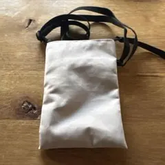 無印良品ベージュ ナイロン サコッシュ