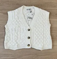 ZARA ケーブルニット　ベスト　L
