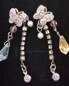 美品！ANNA SUI 蝶モチーフのクリスタルピアス