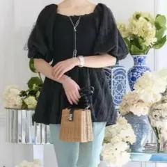 極美品 Chesty 黒 無地 シャーリングブラウス チュニックブラウス XS