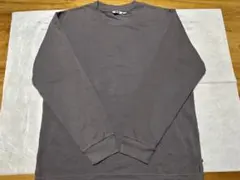 美品　ユニクロ　メンズ長袖シャツ　ダークグレーM サイズ