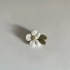 toitoi トワトワ　ブローチ③