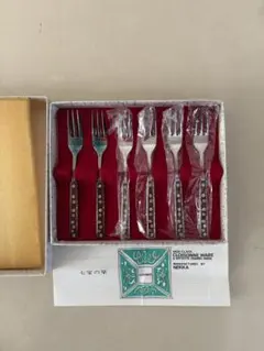 Item thumbnail for item cd9a6d1d-ca2d-4030-8cfb-c7c69f971f3f