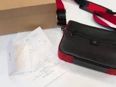 A57 クリスチャン ルブタン Ruisbuddy ブラックカーフレザーバッグのサムネイル
