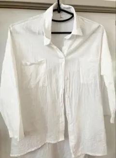 ホワイト 長袖 シャツ ボタン付き