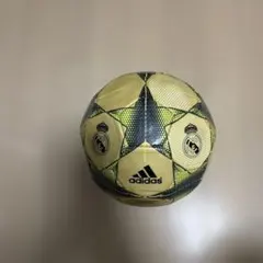  サッカーボール型3Dパズル 4個セット　歴代ワールドカップ adidas サッカーボール型3Dパズル 4個セット 歴代ワールドカップ