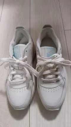 Reebok Classic スニーカー　白 23cm