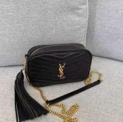 YSL ブラックチェーンバッグ（ゴールドロゴ付き）