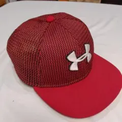 Under Armour 赤黒 キャップ スナップバックのサムネイル