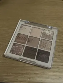 デイジーク　シャドウパレット　15 ベージュニット