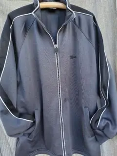 黒×グレージップアップジャケット