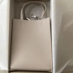 新品未使用　ベージュ ショルダーバッグ トートスタイル