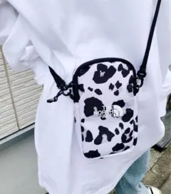 【ノースフェイスホワイトレーベル】ミニショルダーバッグ　スマホケース