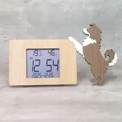 電波時計】ワンちゃんが寄り添う電波デジタル時計 ― ダックスフンド