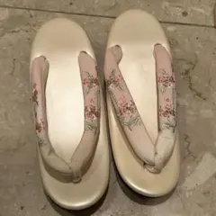 Item thumbnail for item 42bbf8e9-aae7-435e-92f4-3fef7507f31c