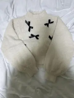 レディース　ニット　ホワイト　リボン