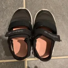 adidas  オシャレスポーツサンダル　13センチ
